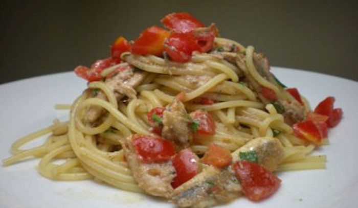 Spaghetti con le acciughe