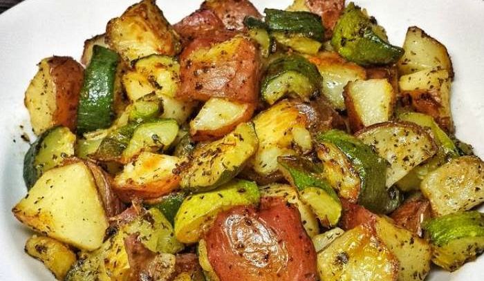 Zucchine e patate arrostite