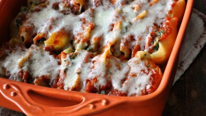 La fotoricetta dei conchiglioni ripieni di melanzane e ricotta