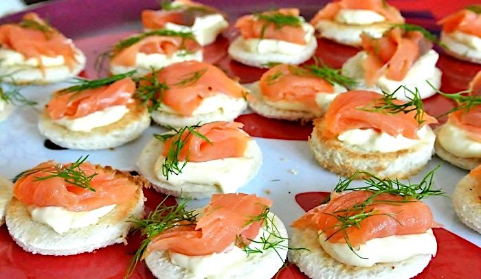 Tartine al salmone