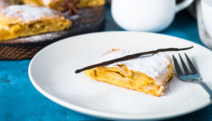 Strudel con mele e crema