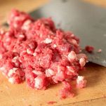 Carne cruda alla piemontese in salsa verde - La Ricetta di ...