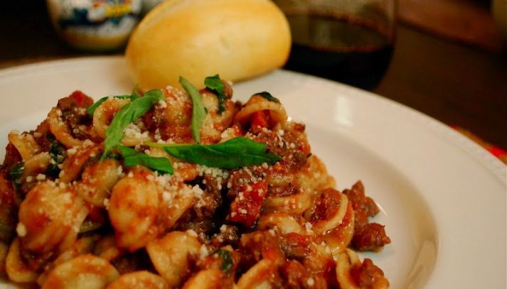 Orecchiette al sugo di salsiccia