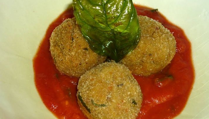 Polpette di melanzane pomodoro e basilico