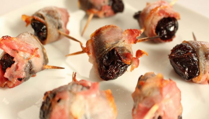 Involtini prugne e pancetta