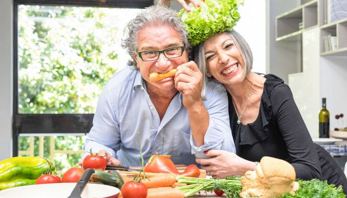 Come vivere bene dopo i 65 anni? Con la dieta corretta