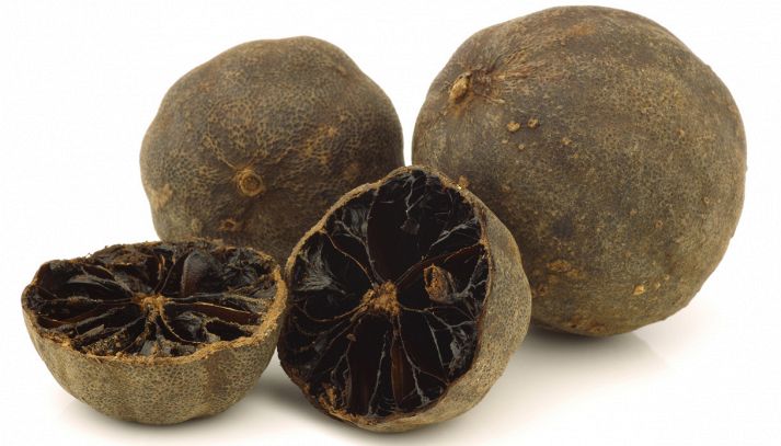 Conosci il black lime? Ecco le caratteristiche del limone nero