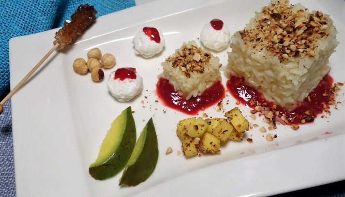 Pudding di Riso Gallo Aroma con mango, fragole e meringhe