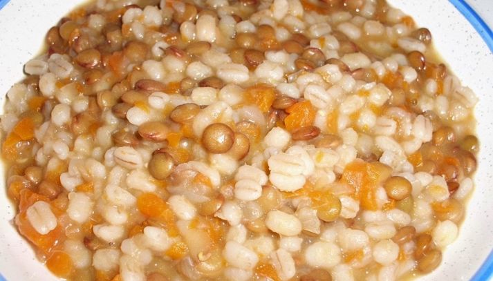 Orzo mantecato con funghi e speck