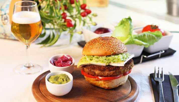 Hamburger di tonno Mare Aperto con brie, cipolla e guacamole