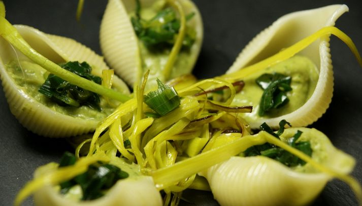 Conchiglioni di semola di grano duro con zucchine zenzero e porro