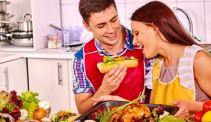 A San Valentino vince la cenetta romantica per 2 italiani su 3