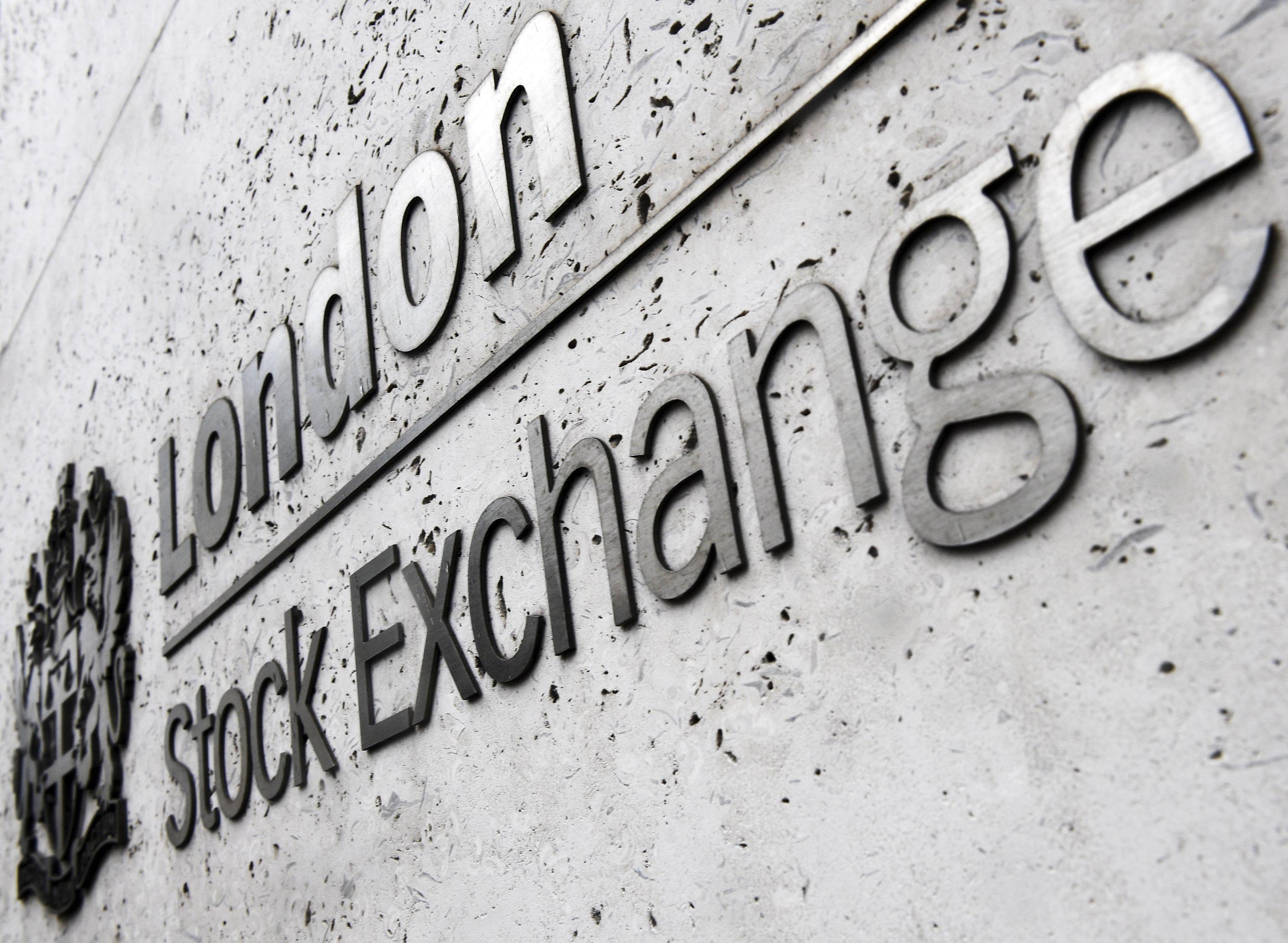 Borsa: Europa a 2 velocità, Milano -0,2%