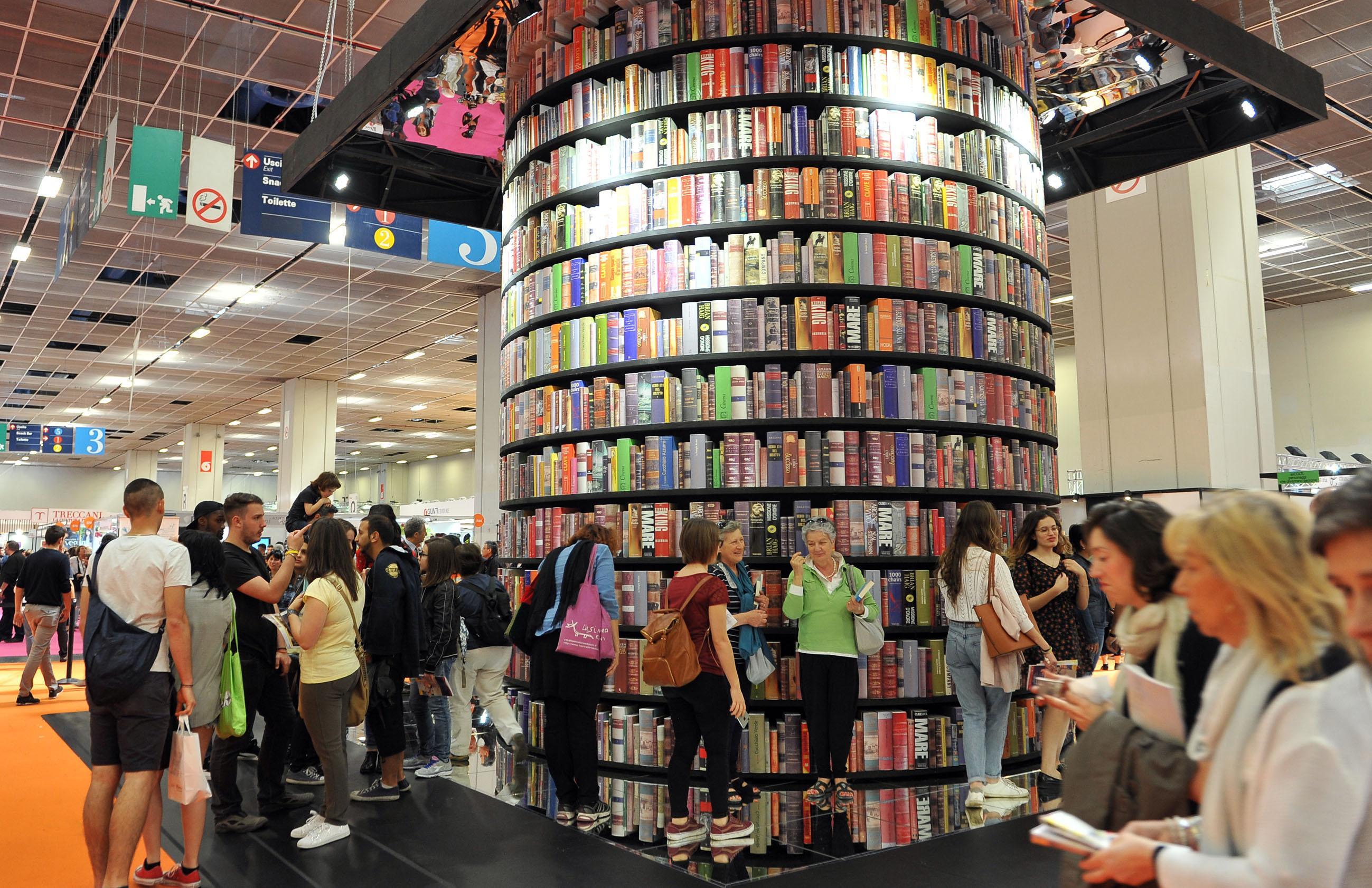 Salone Libro, indagati Fassino e Parigi