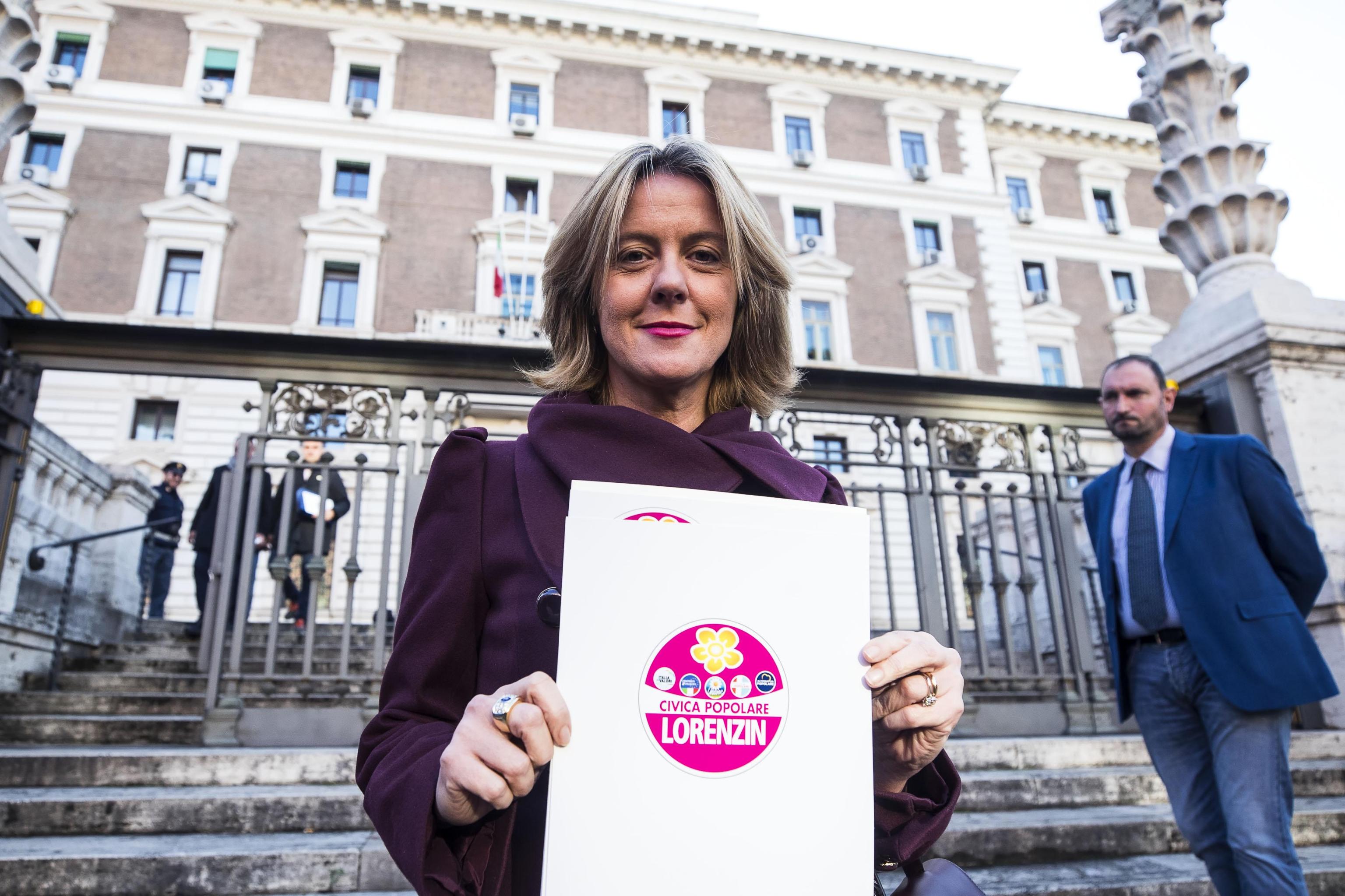 Lorenzin minaccia, valutiamo alleanza Pd