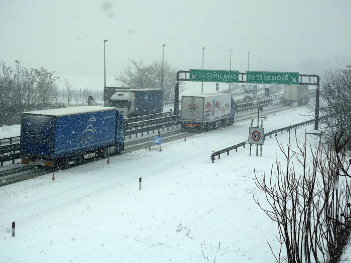 Autostrade, nevica ma percorrenze sono regolari