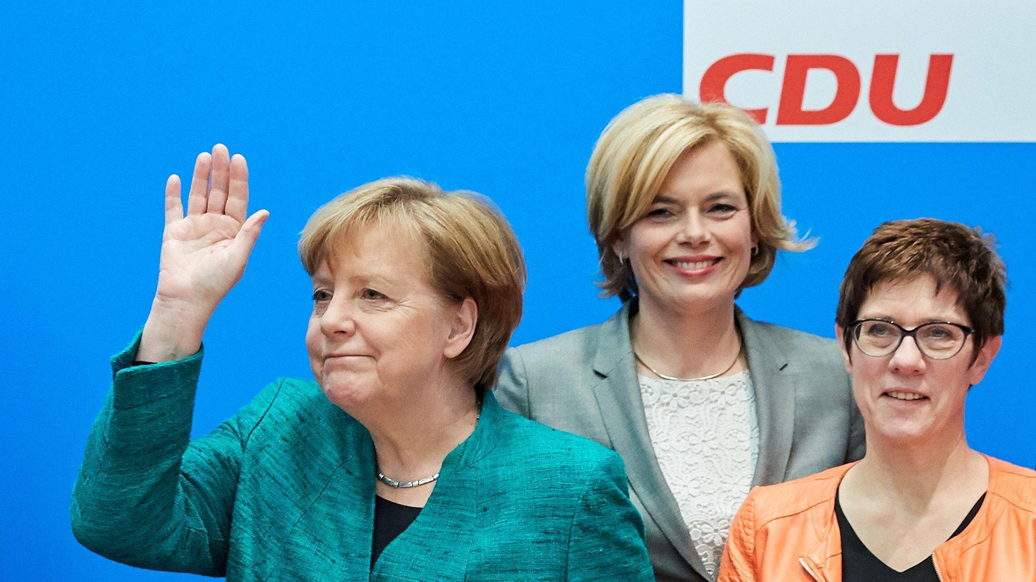 Merkel, 'lieta di collaborare con Spd'