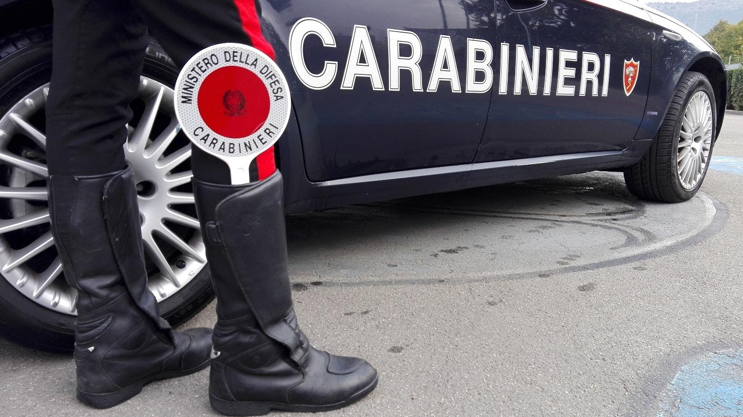 Ladro prende auto, su sedile c'era bimba