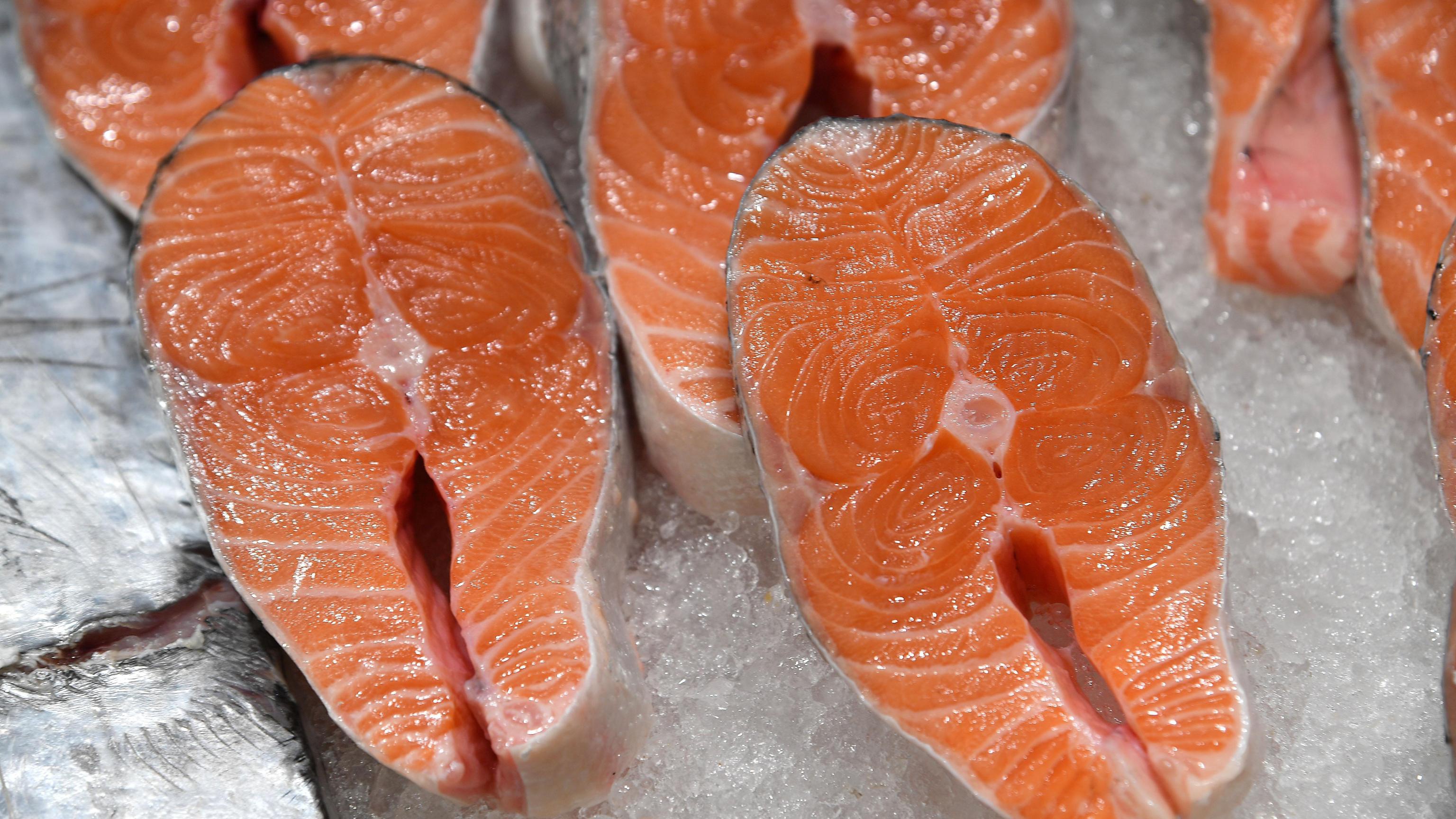 2mila fast food salmone Norvegia in Cina