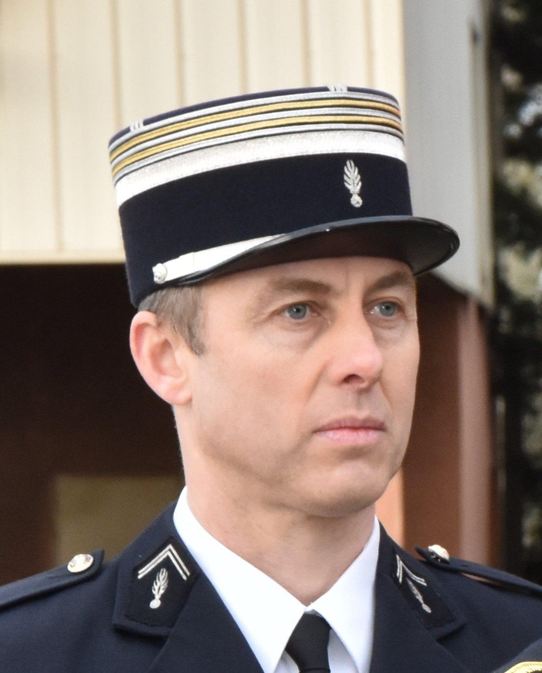 Gendarme-eroe ucciso da una pugnalata