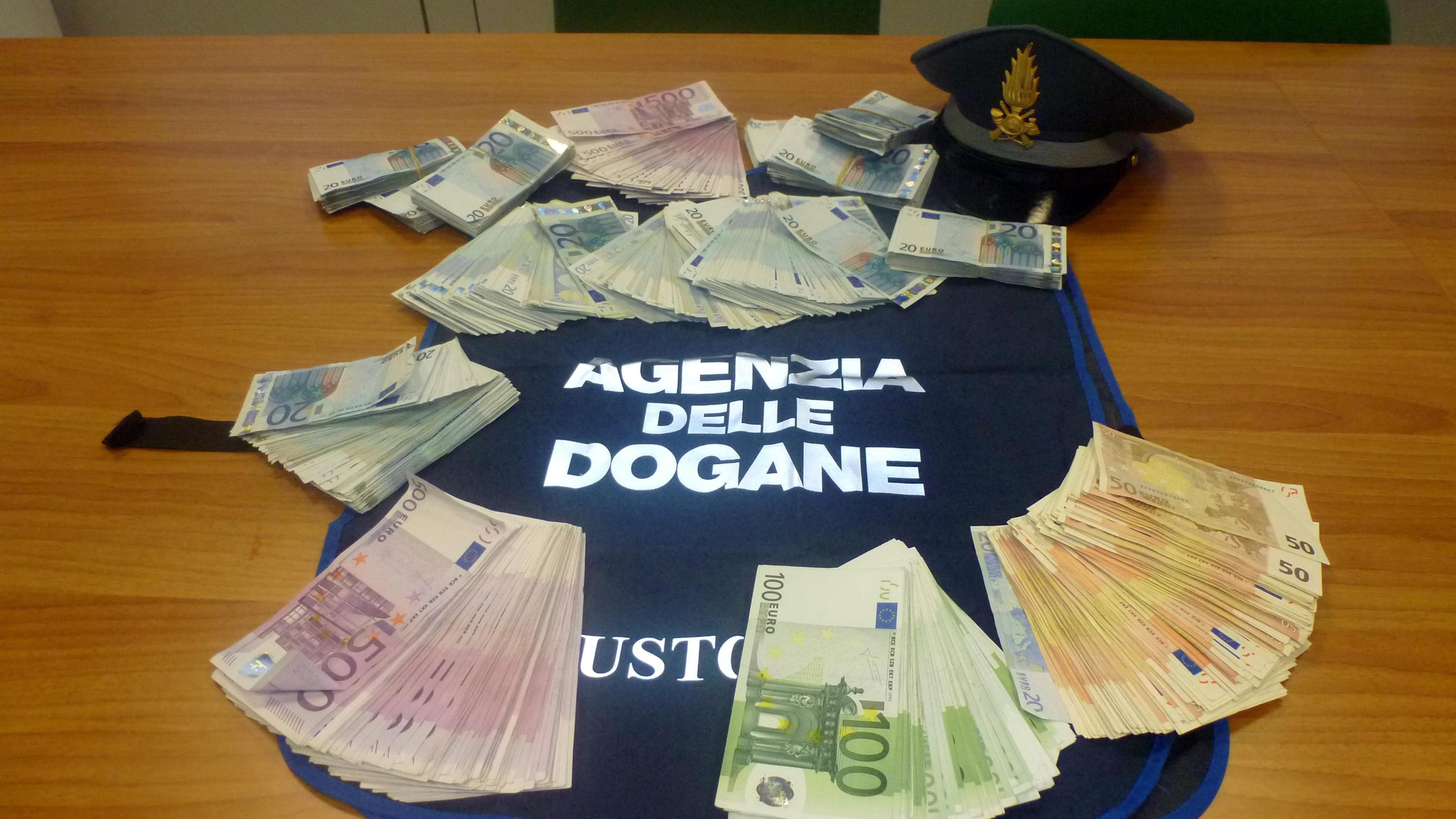 46 mln tra Svizzera e Dubai, 5 arresti
