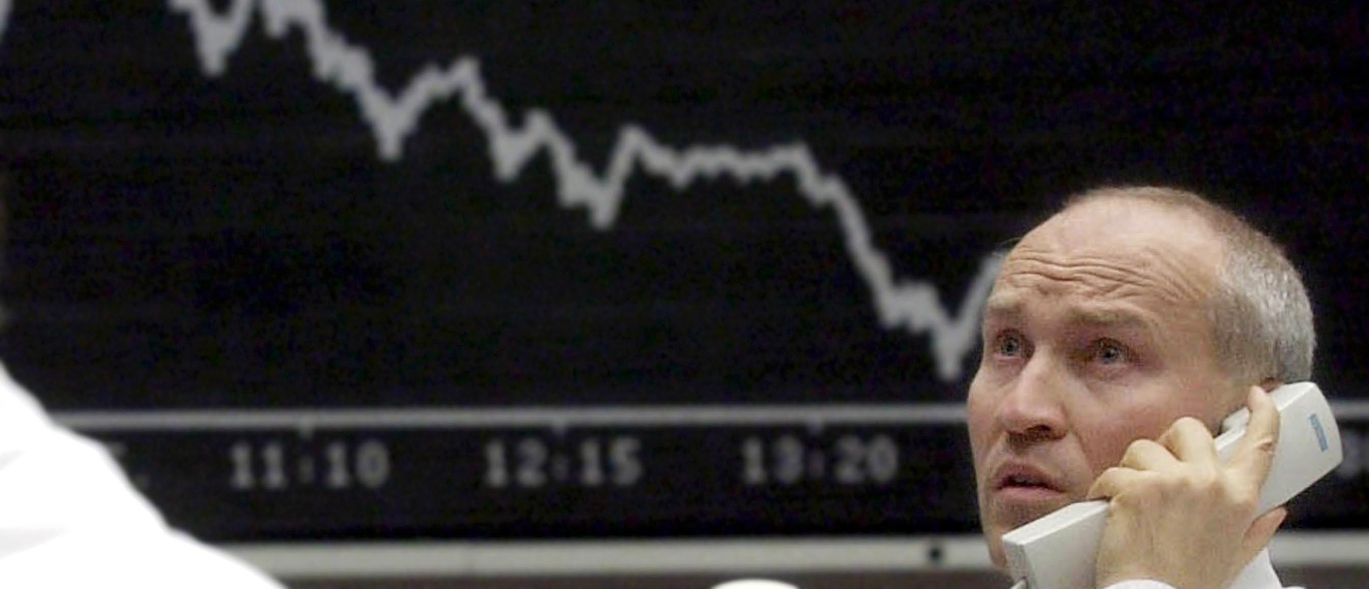 Borsa: Milano e Madrid sotto pressione