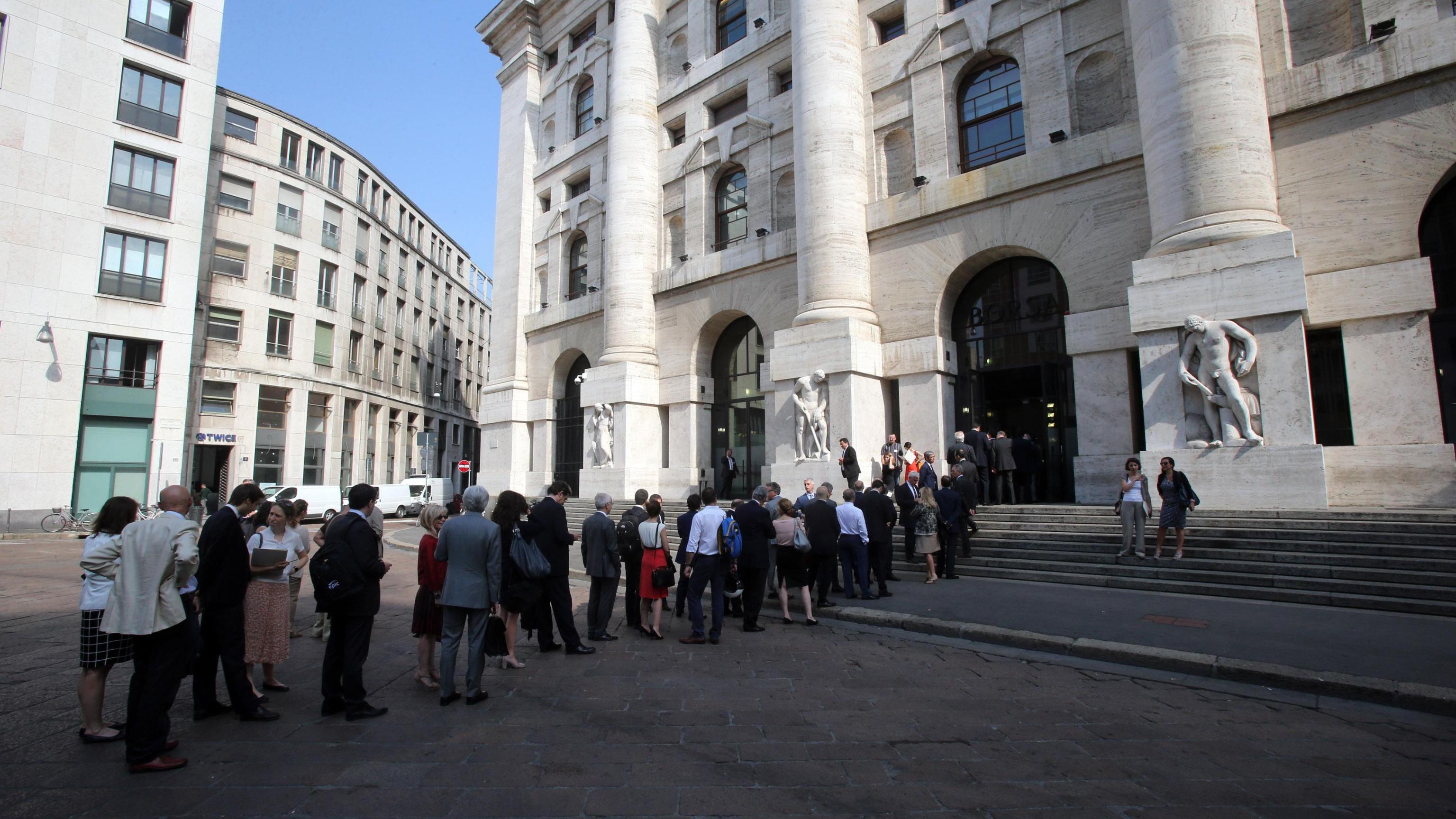 Borsa: Milano chiude in calo (-0,4%)