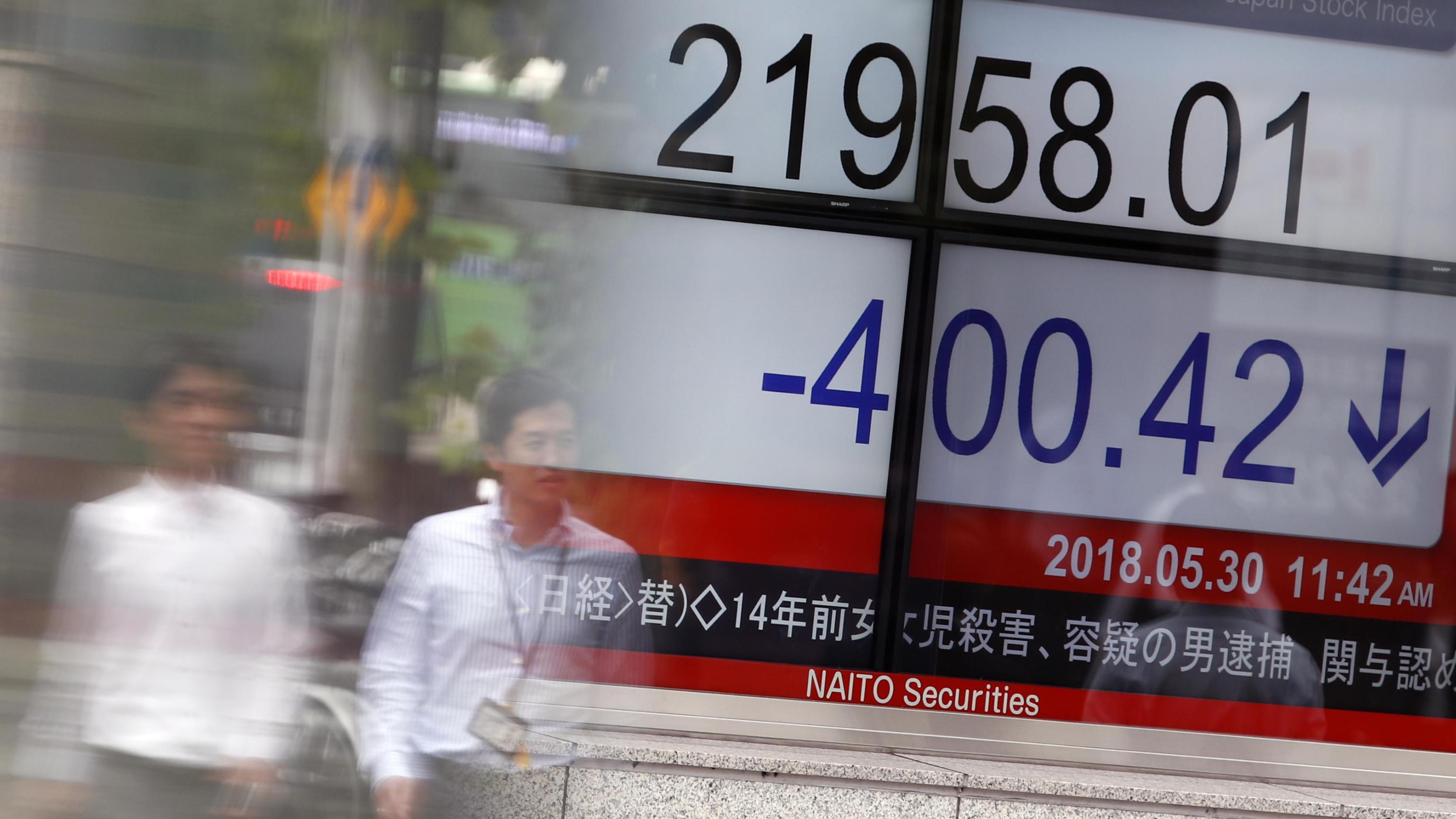 Borsa: Tokyo, apertura in lieve ribasso