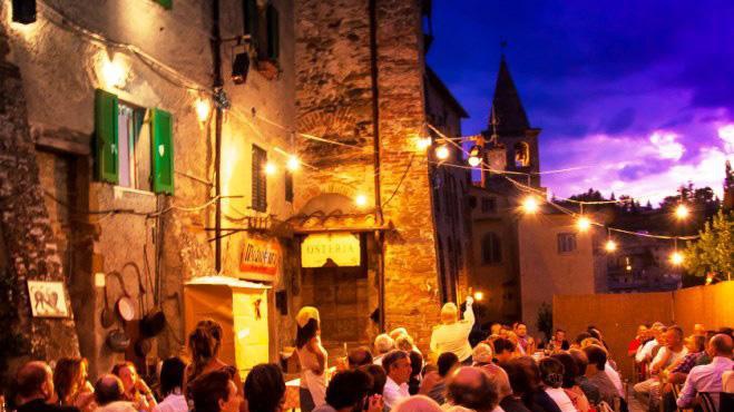 Ad Anghiari torna Tovaglia a quadri