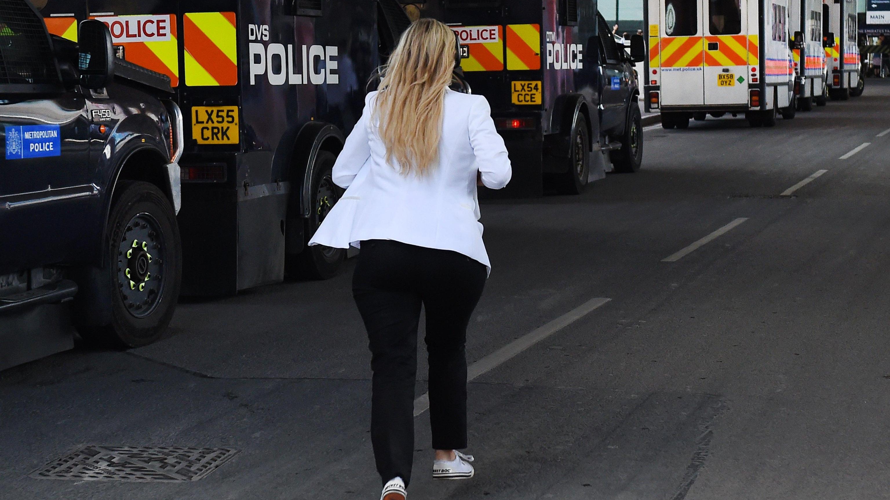 Manchester: usata arma ad aria compressa