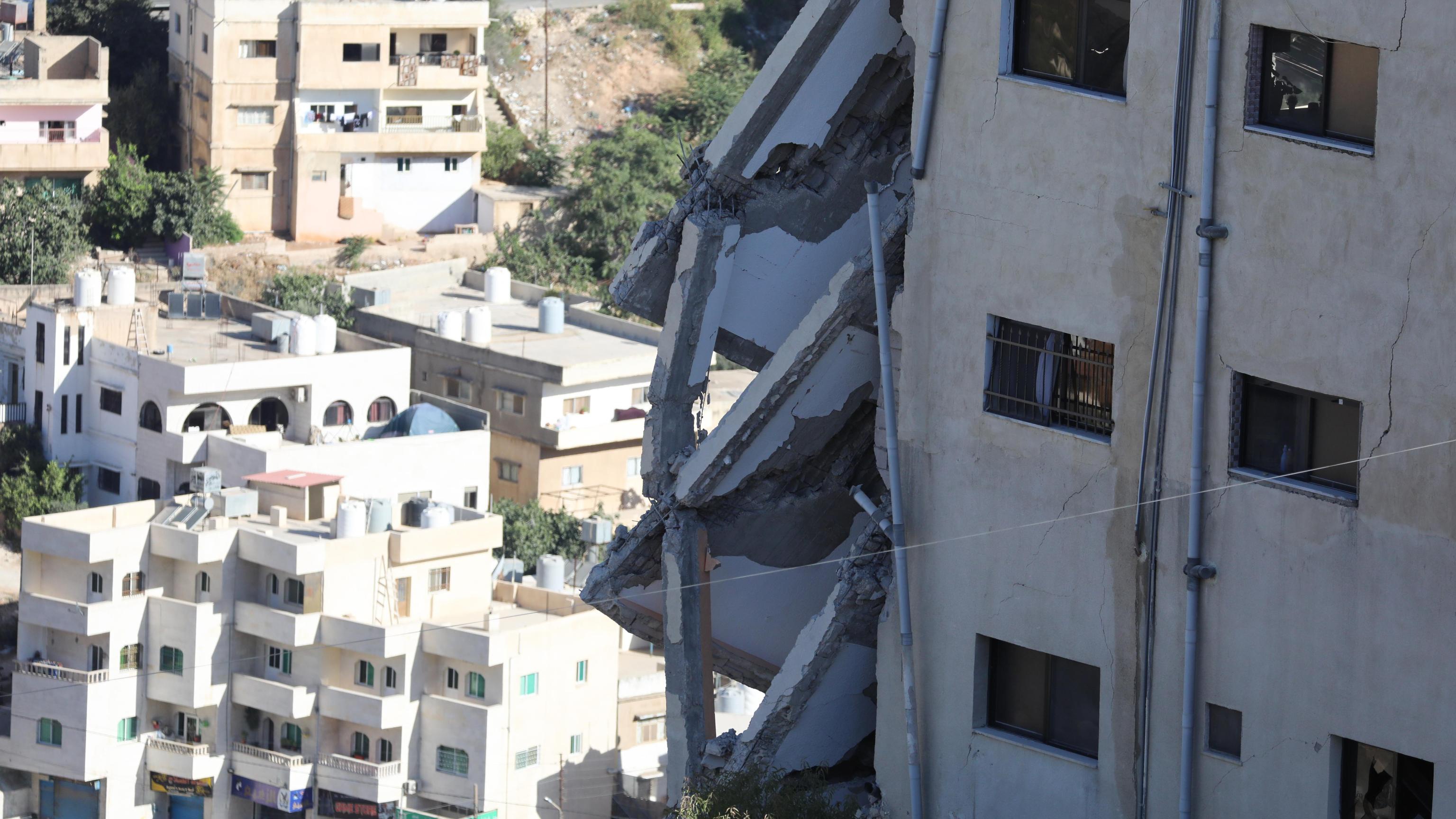 Amman: agguato contro agenti, 5 arresti
