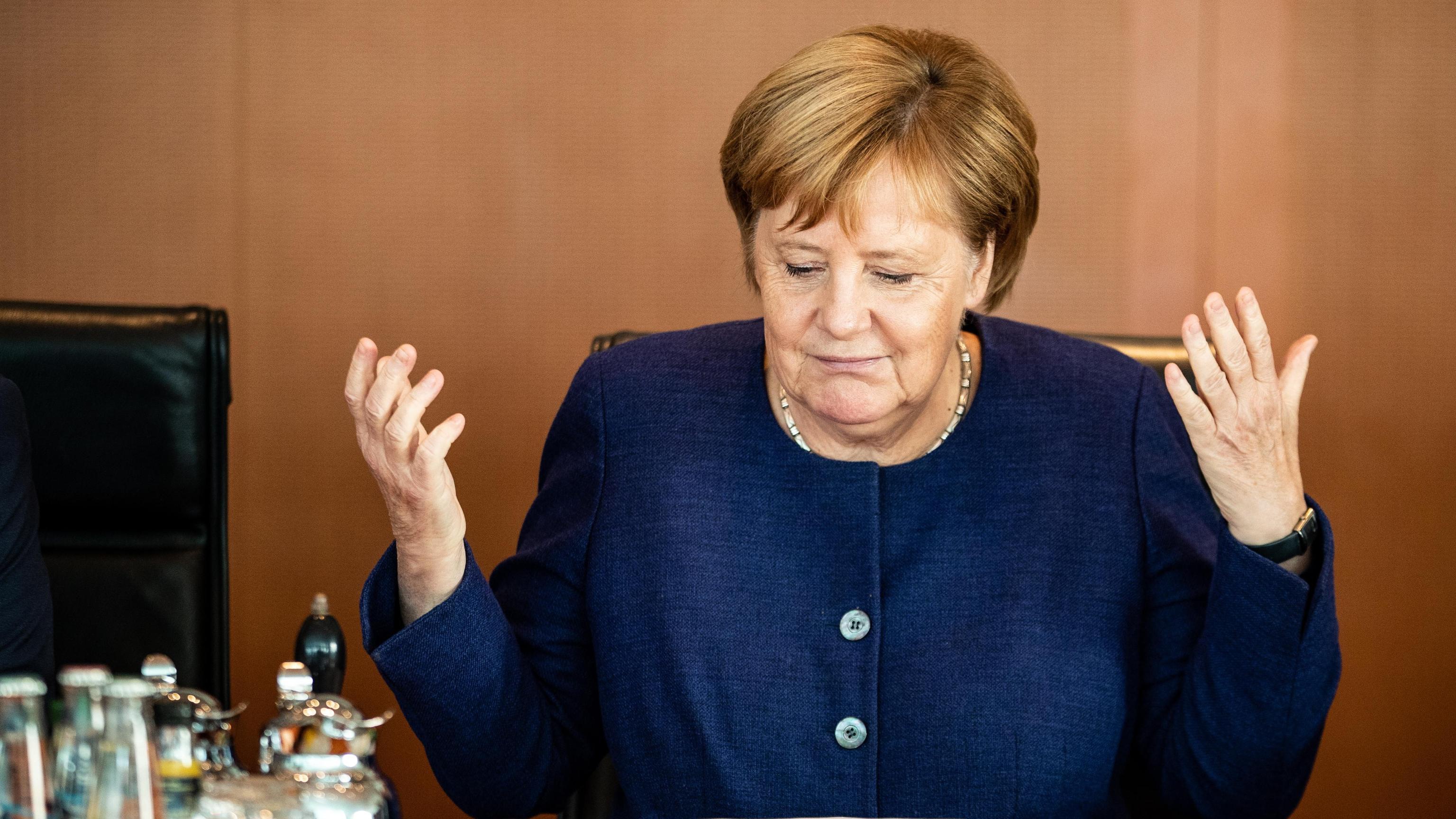 Merkel non chiederà la fiducia