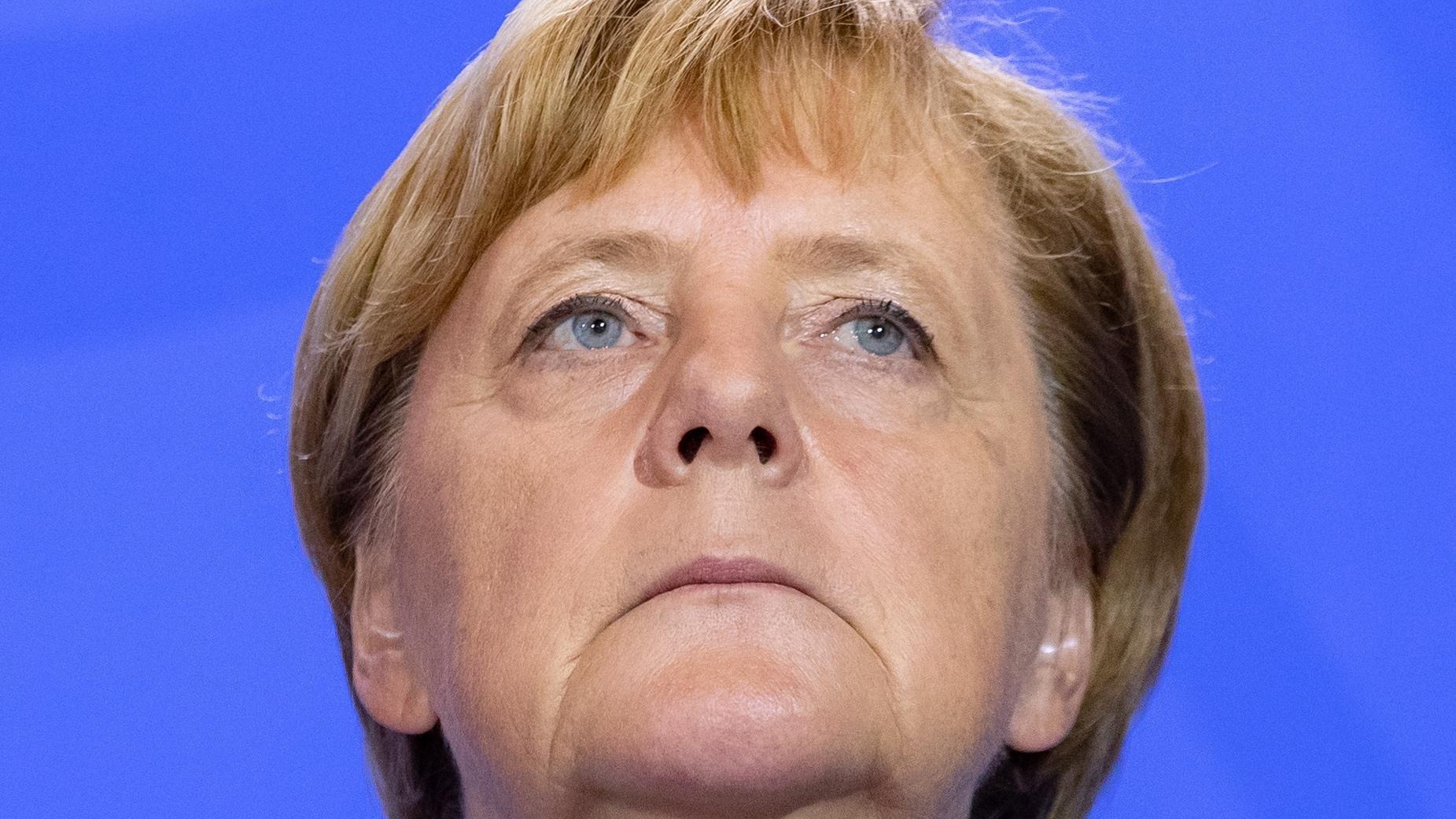Angela Merkel in visita ad Algeri