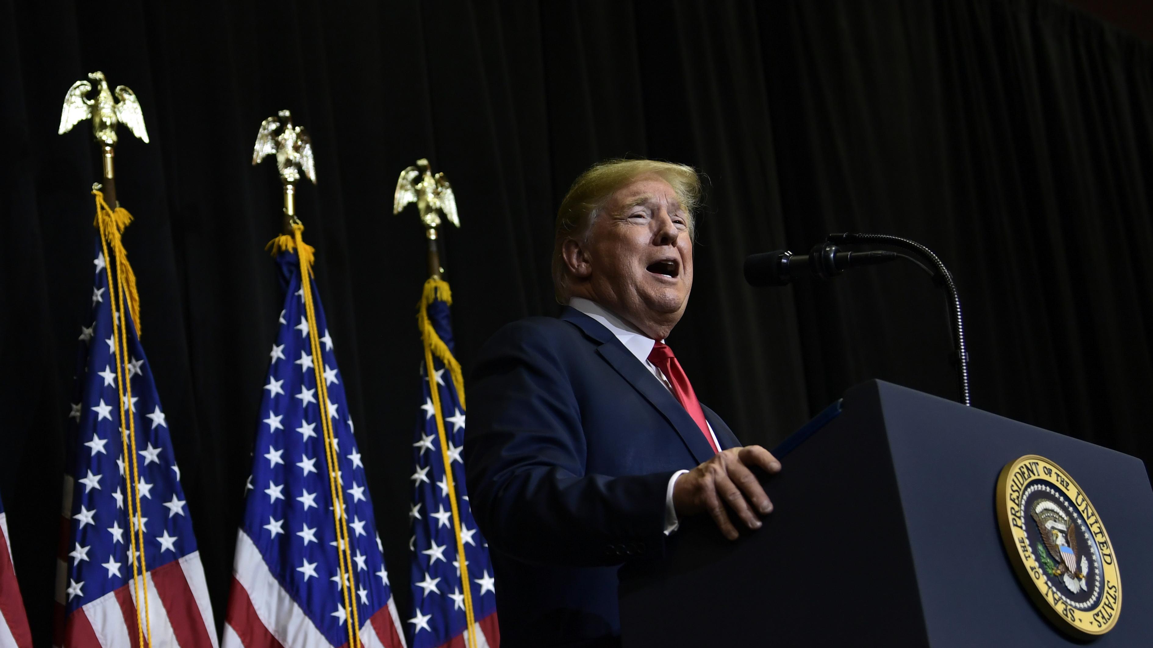 11/9: Trump ricorda coraggio di Giuliani