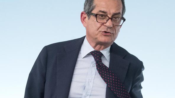 In manovra taglio Irpef, in pensione a 62 anni a quota 100