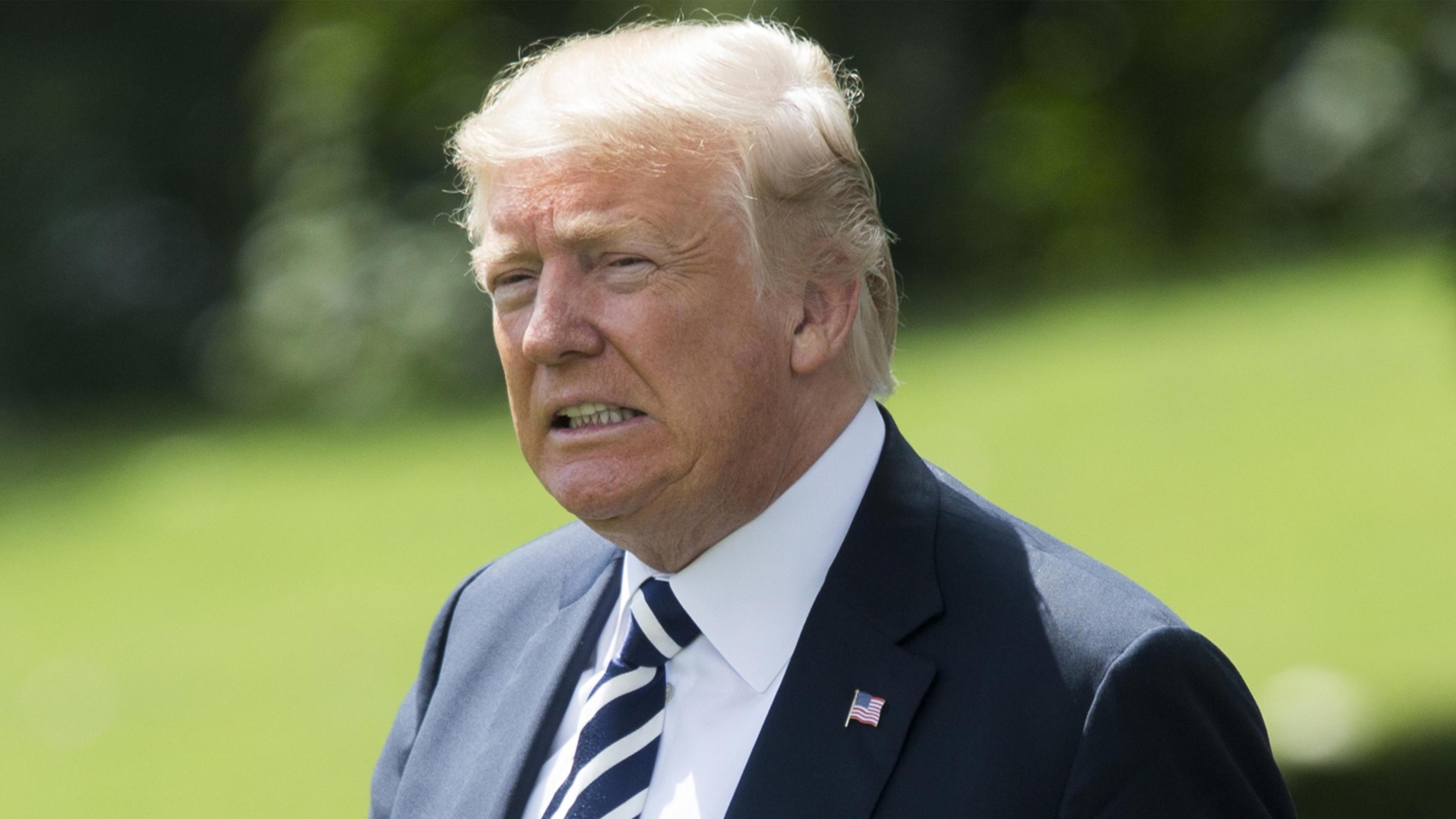 Trump, mai chiamato Sessions 'idiota'
