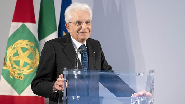 Mattarella difende l'Ue: 'Contro la storia chi vuole uscirne'