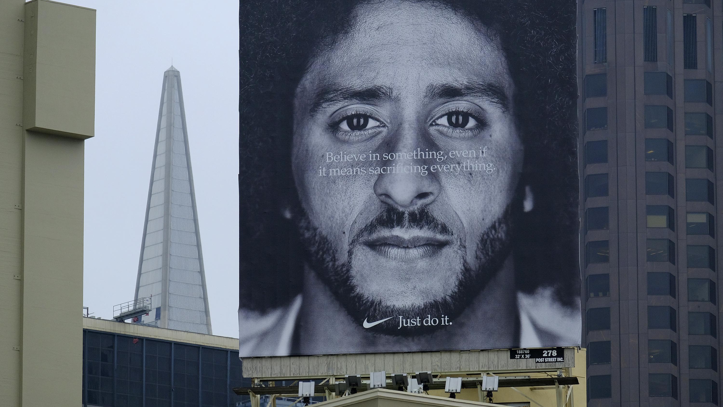 Trump critica Nike per scelta Kaepernick