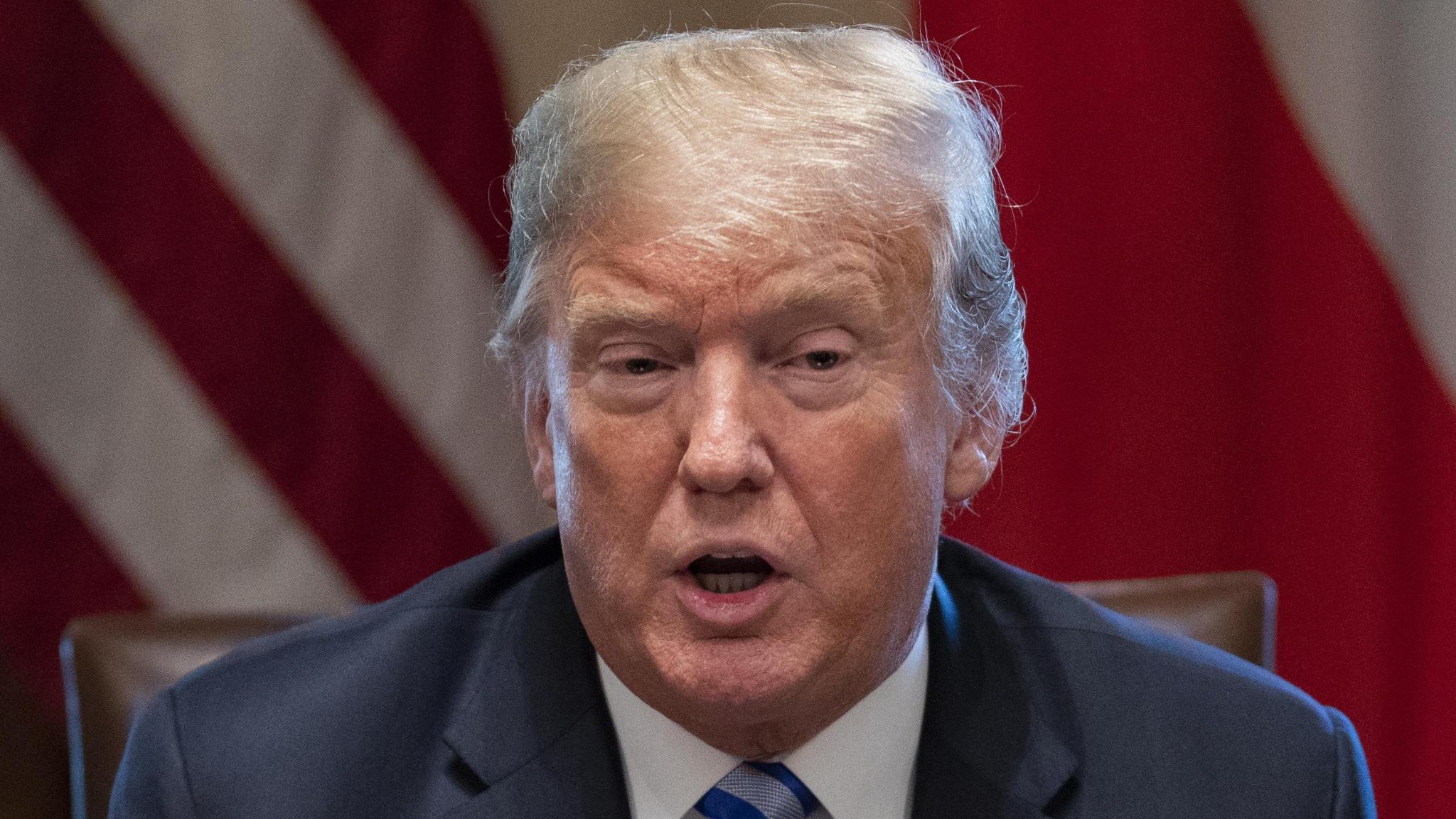 Trump, ho foto Mueller-Comey abbracciati