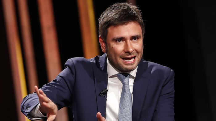 Di Battista contro la Lega: 'Restituisca il maltolto'