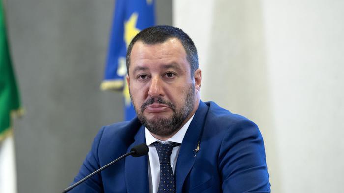 Fondi Lega, presto ricorso. Di Battista attacca