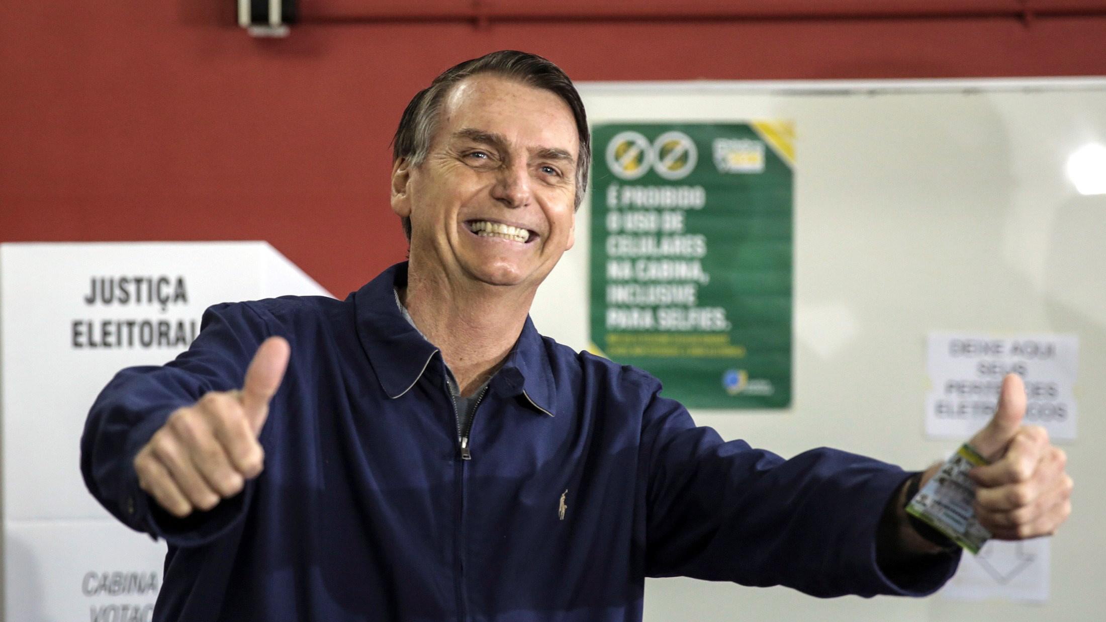Brasile: Bolsonaro trionfa, Haddad a -20