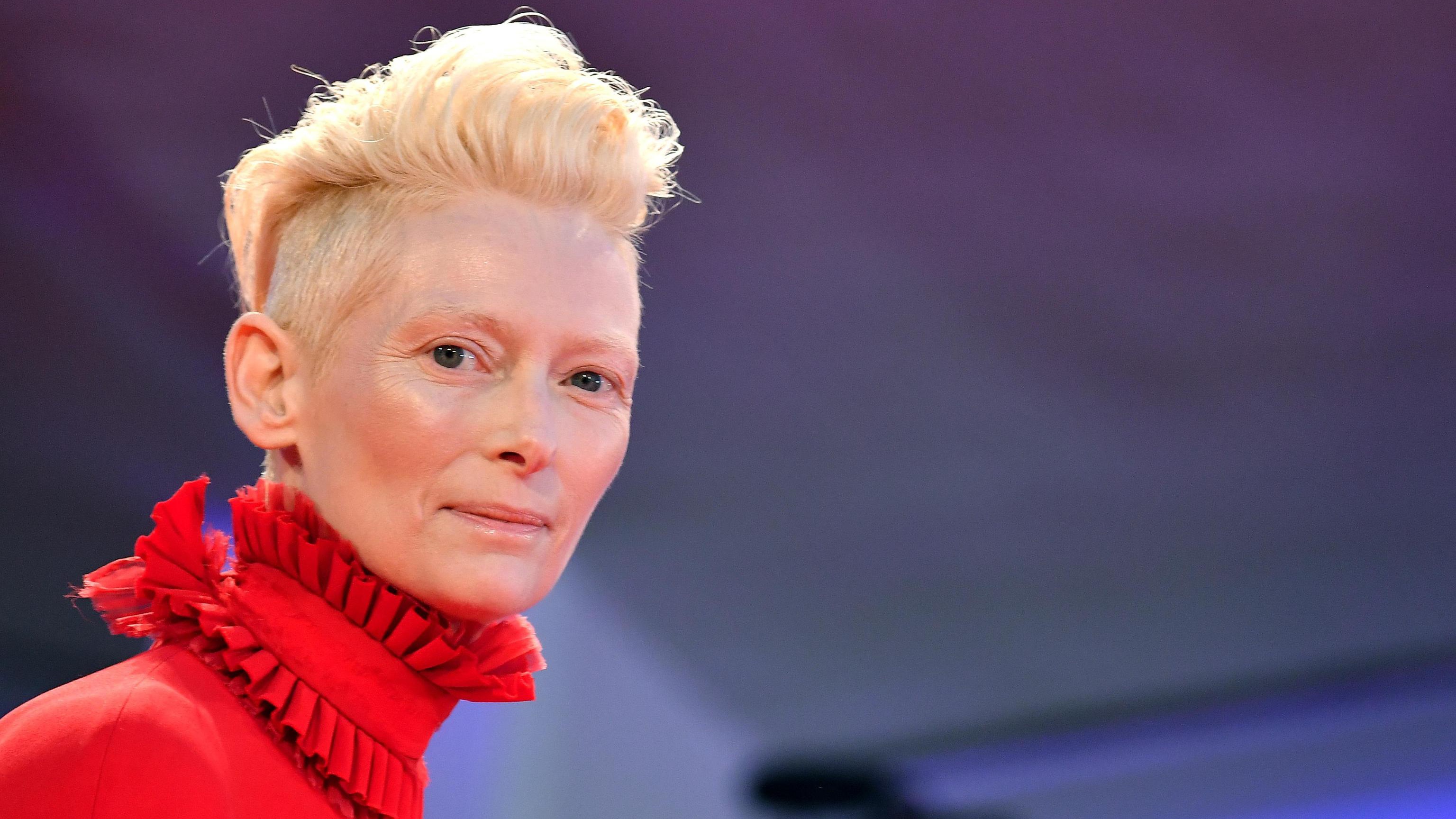 Swinton, doppio personaggio in Suspiria