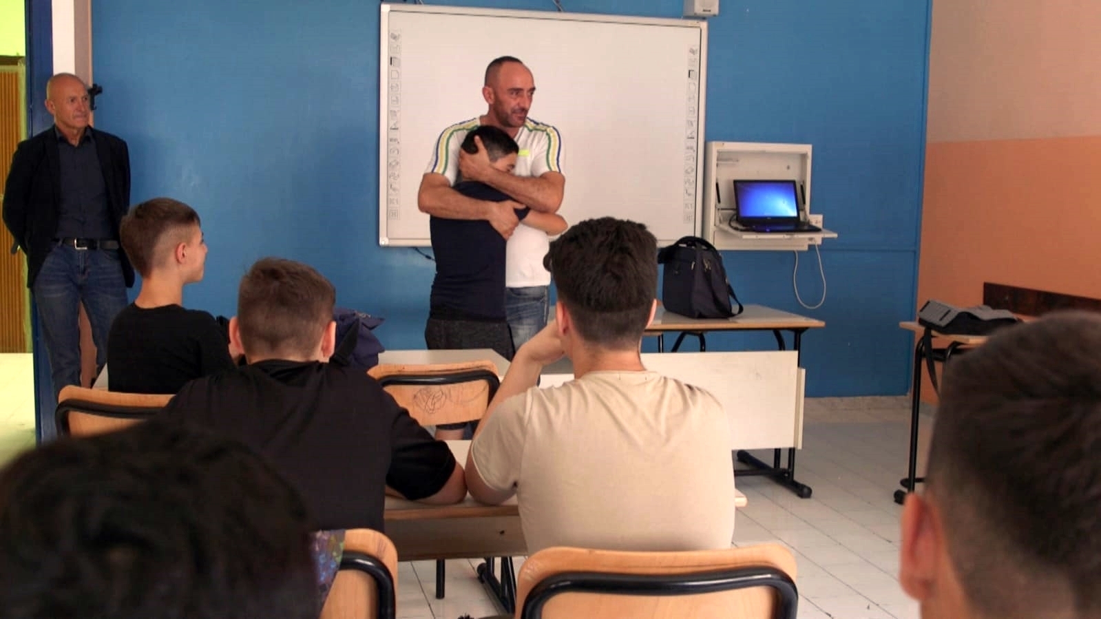 Speciale Iannacone su scuola frontiera