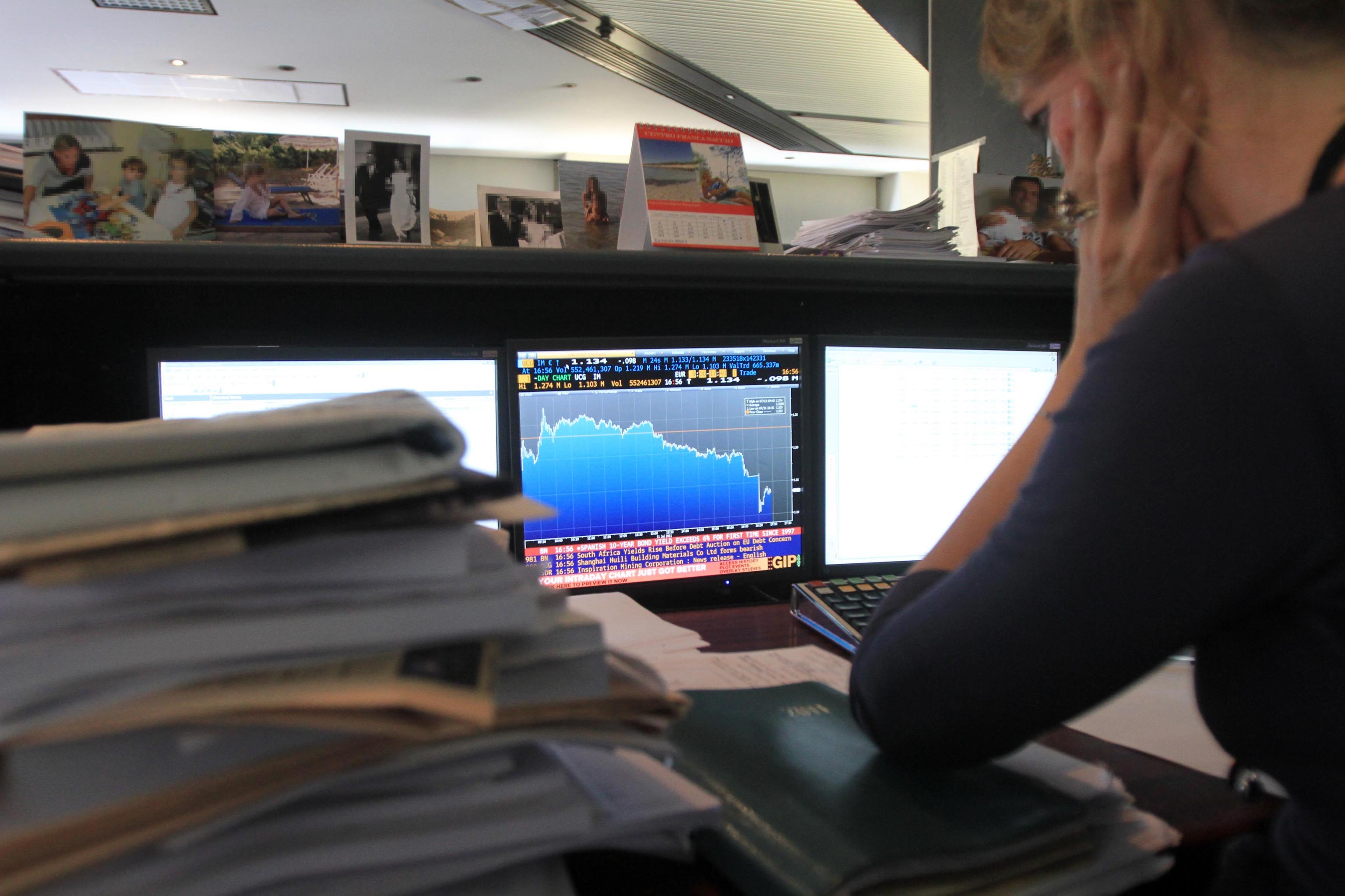 Borsa: Milano negativa nonostante Ny