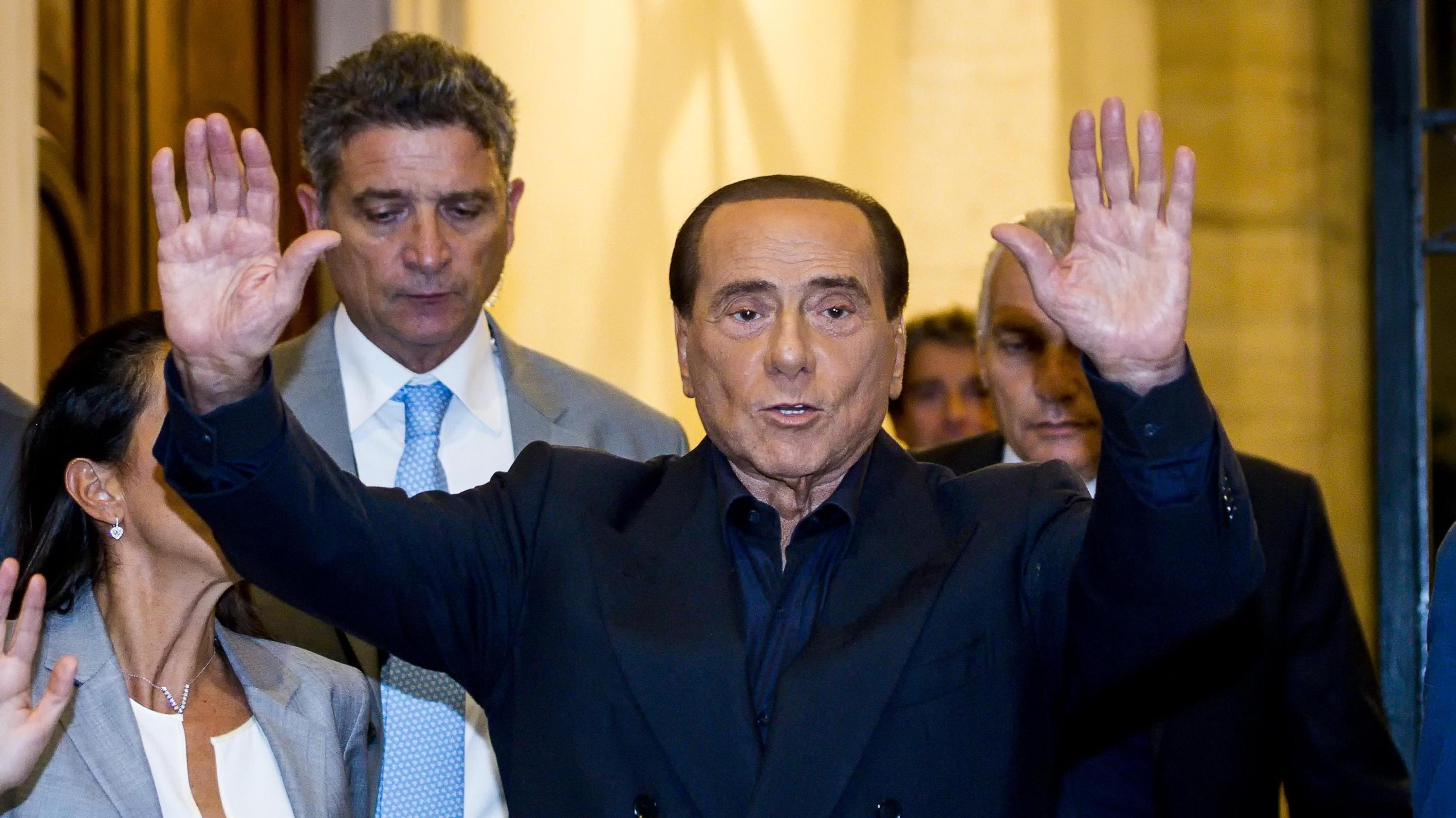 Berlusconi, reddito cittadinanza bufala