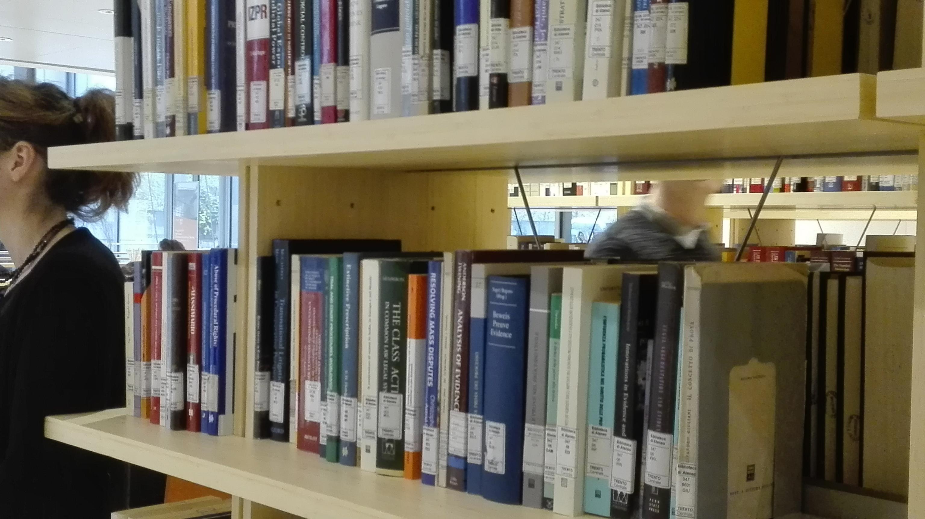 Via Avvenire-Manifesto da biblioteca