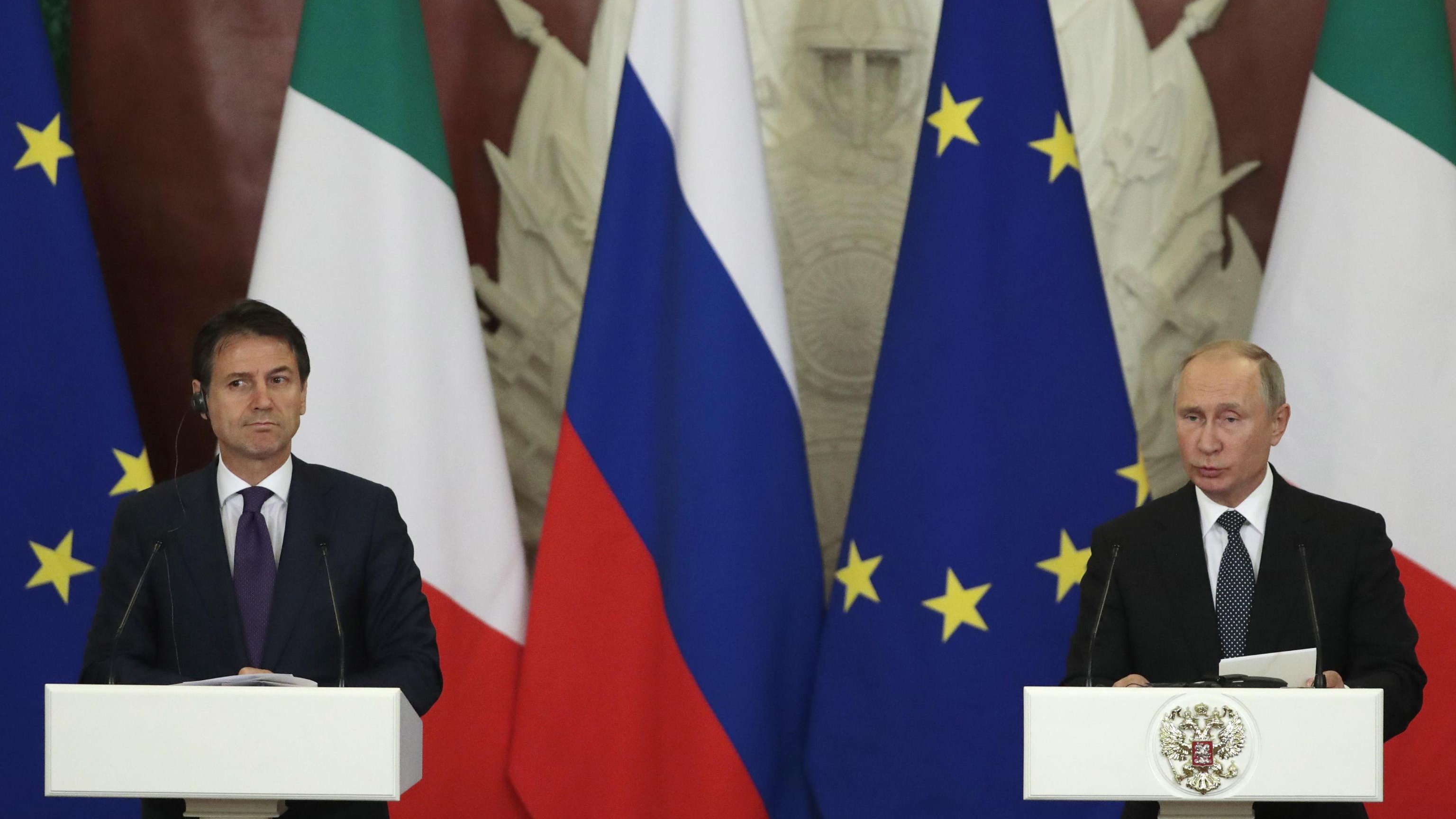 Conte, Mosca contribuirà a summit Libia