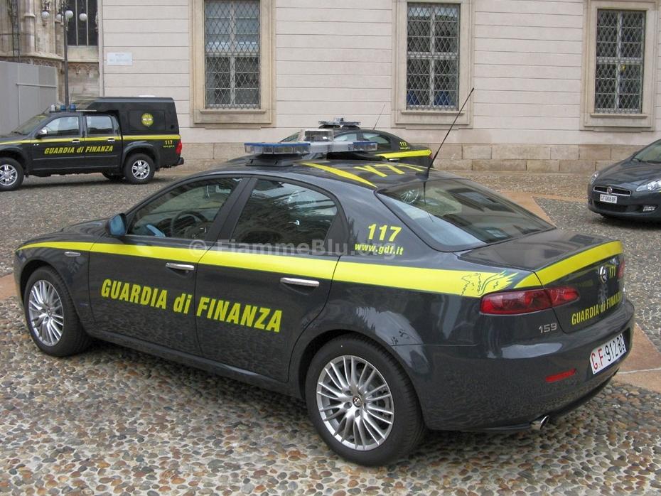 Falsi incidenti e truffe, arresti Gdf