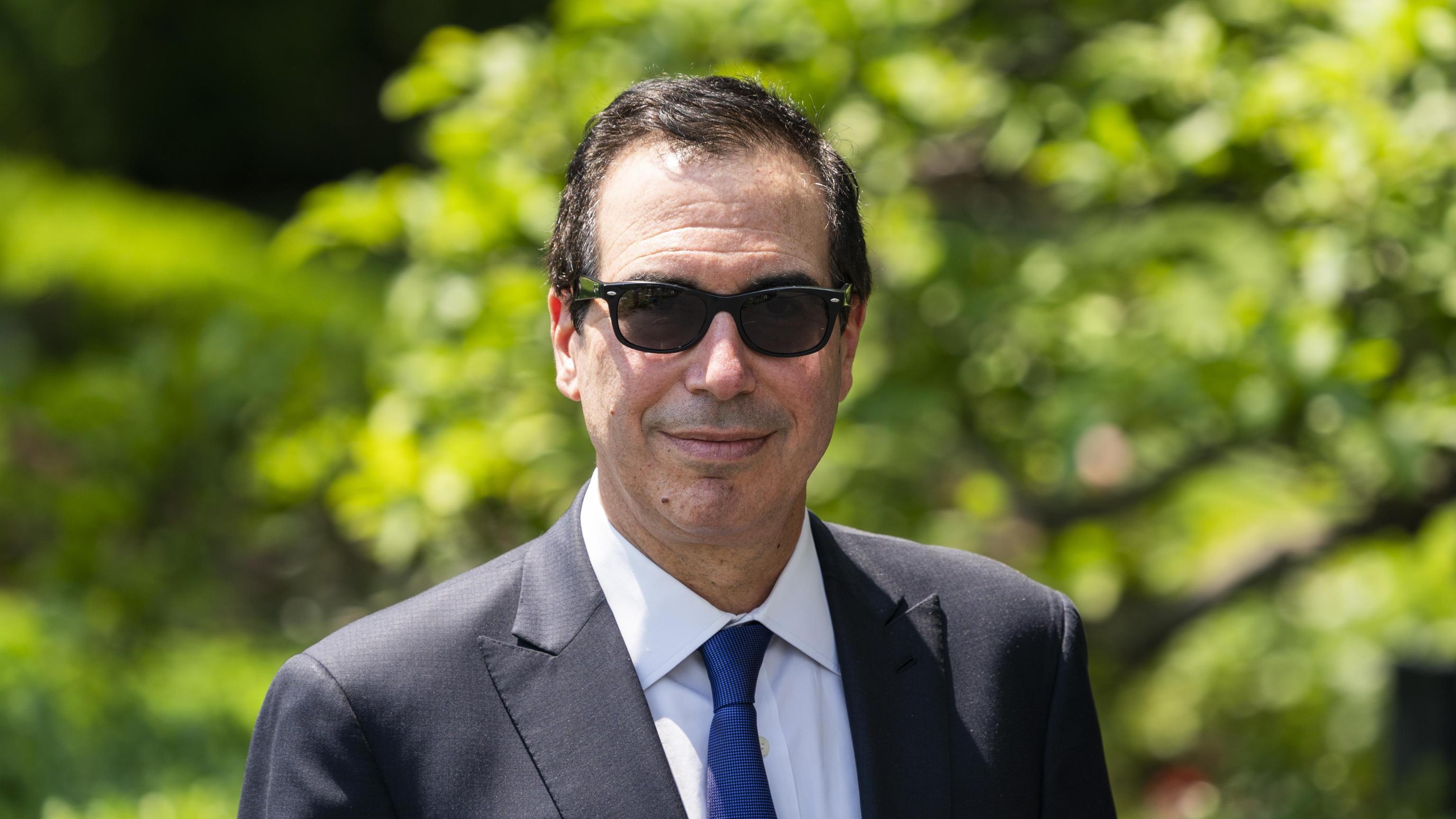 Mnuchin, non andrò a Davos nel deserto